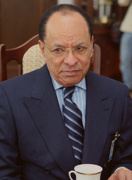 LÉON KENGO WA DONDO